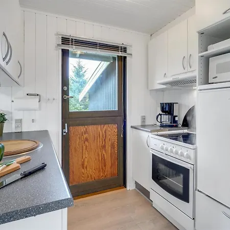 Aileen - 900m From The Sea By Interhome Bøtø By