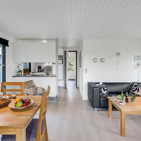 Semesterbostad Aileen - 900m From The Sea By Interhome *