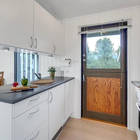 Aileen - 900m From The Sea By Interhome * Bøtø By